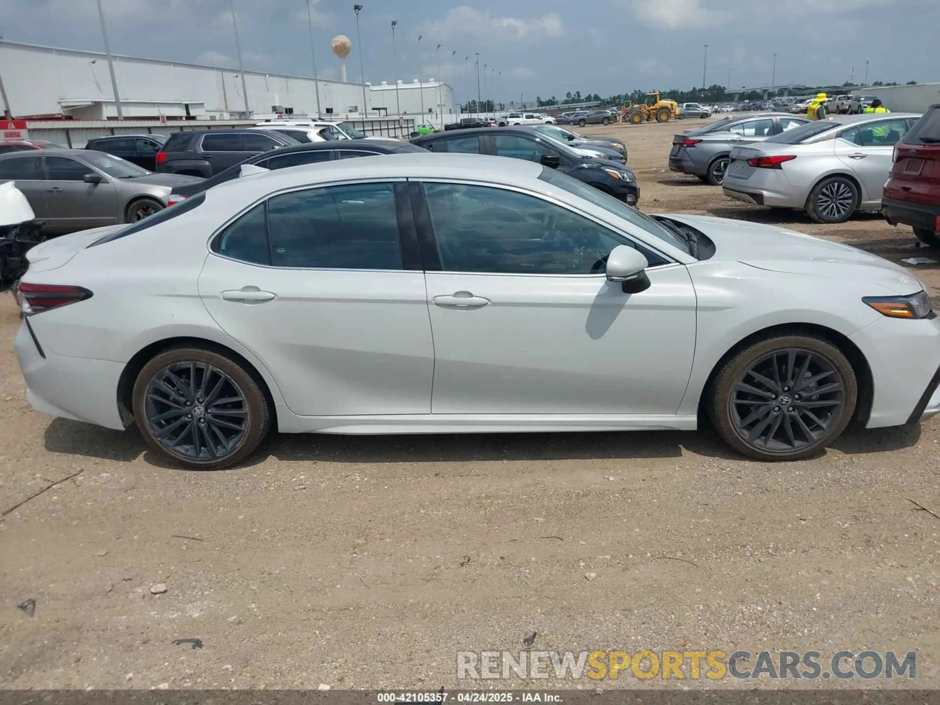 13 fotografías del automóvil dañado 4T1K61AK1PU173649 TOYOTA CAMRY 2023