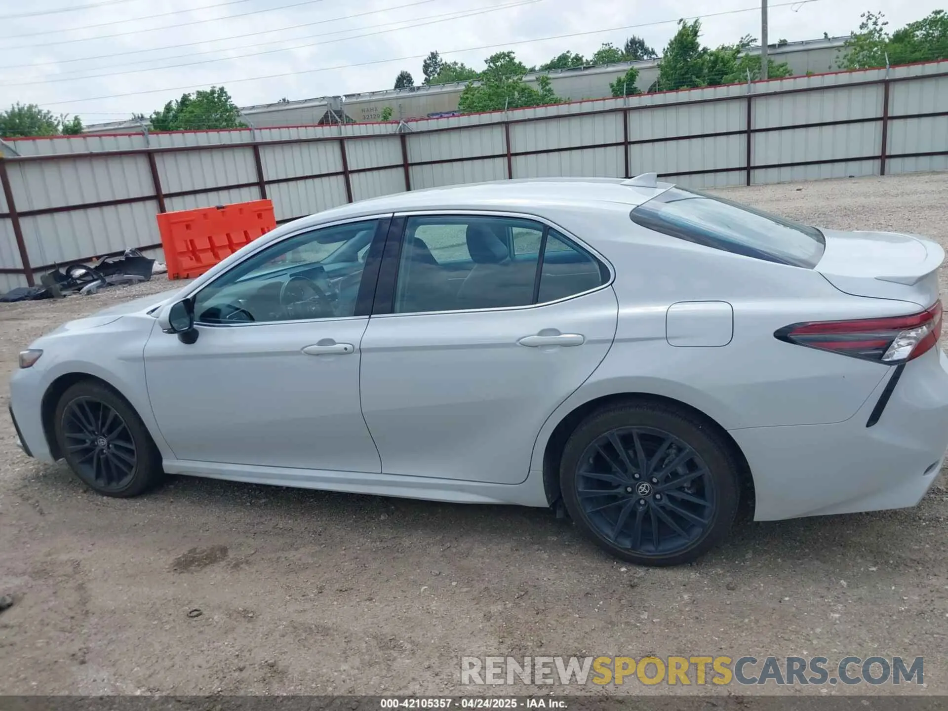 14 fotografías del automóvil dañado 4T1K61AK1PU173649 TOYOTA CAMRY 2023