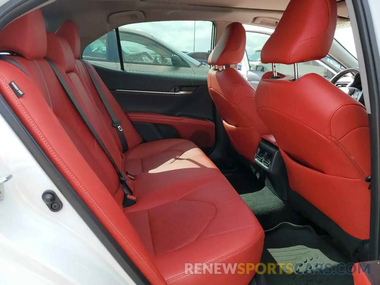 10 fotografías del automóvil dañado 4T1K61AK1PU805839 TOYOTA CAMRY 2023