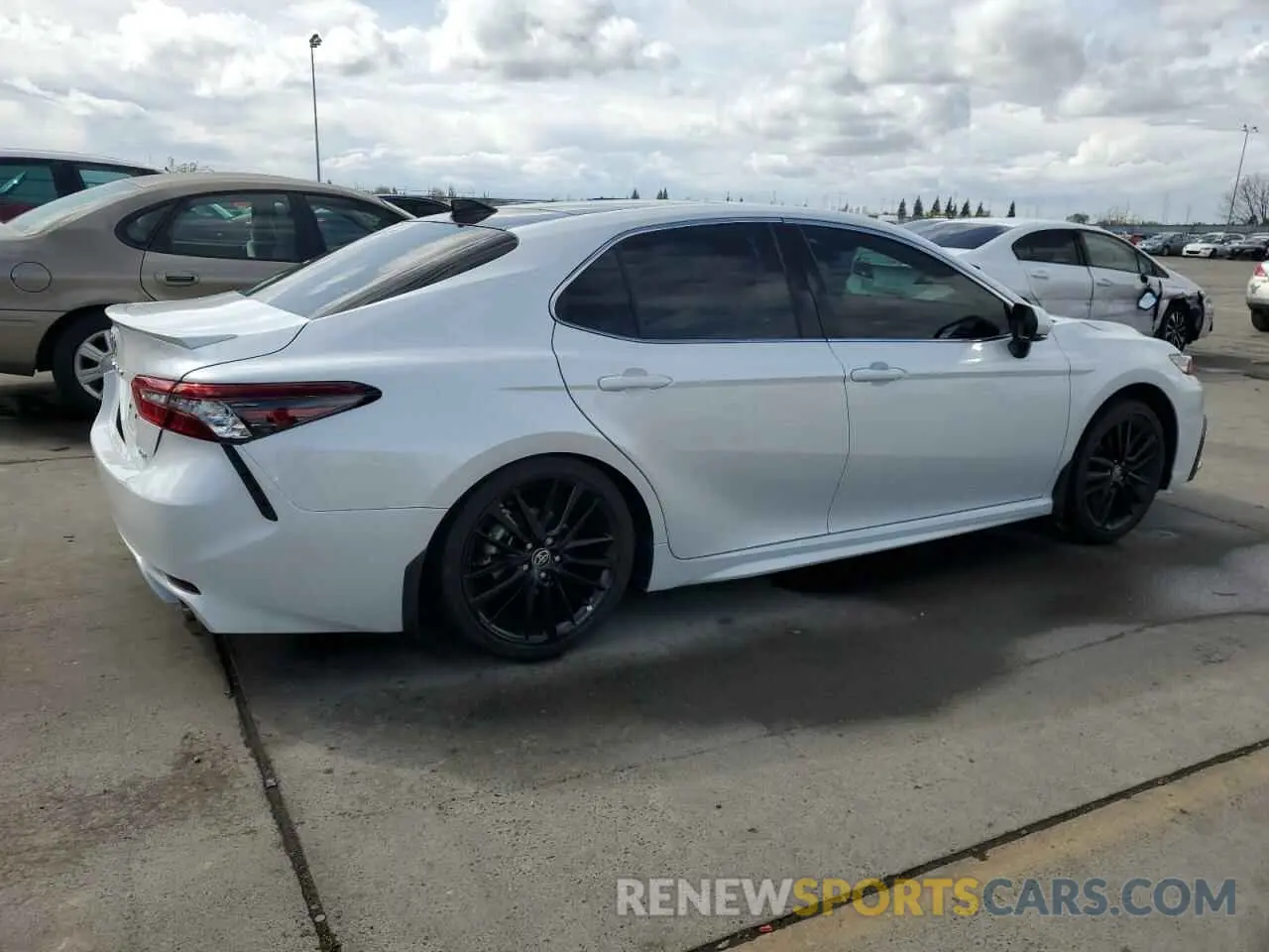 3 fotografías del automóvil dañado 4T1K61AK1PU805839 TOYOTA CAMRY 2023