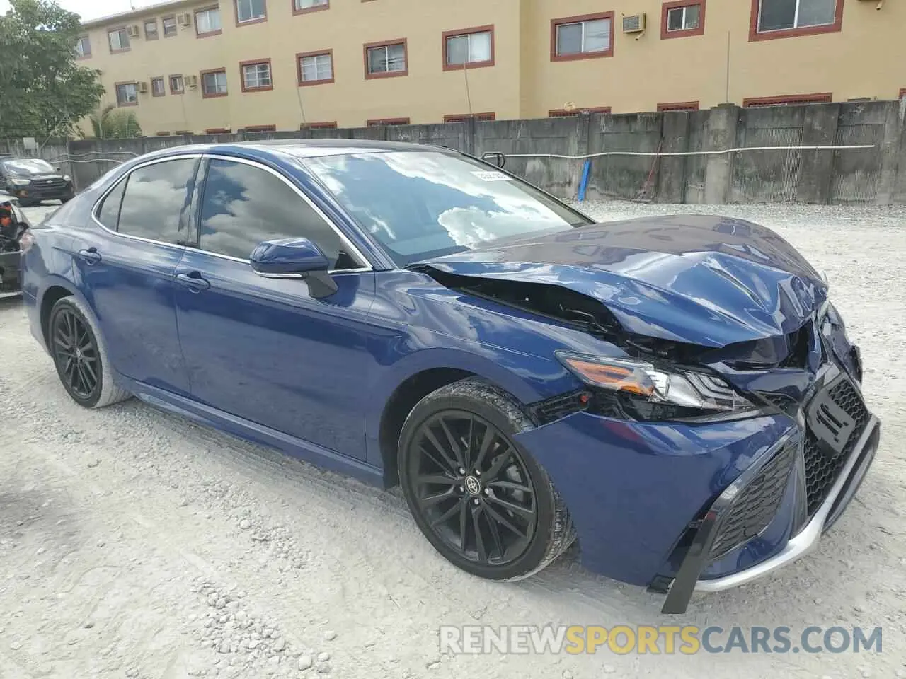 4 fotografías del automóvil dañado 4T1K61AK2PU083894 TOYOTA CAMRY 2023