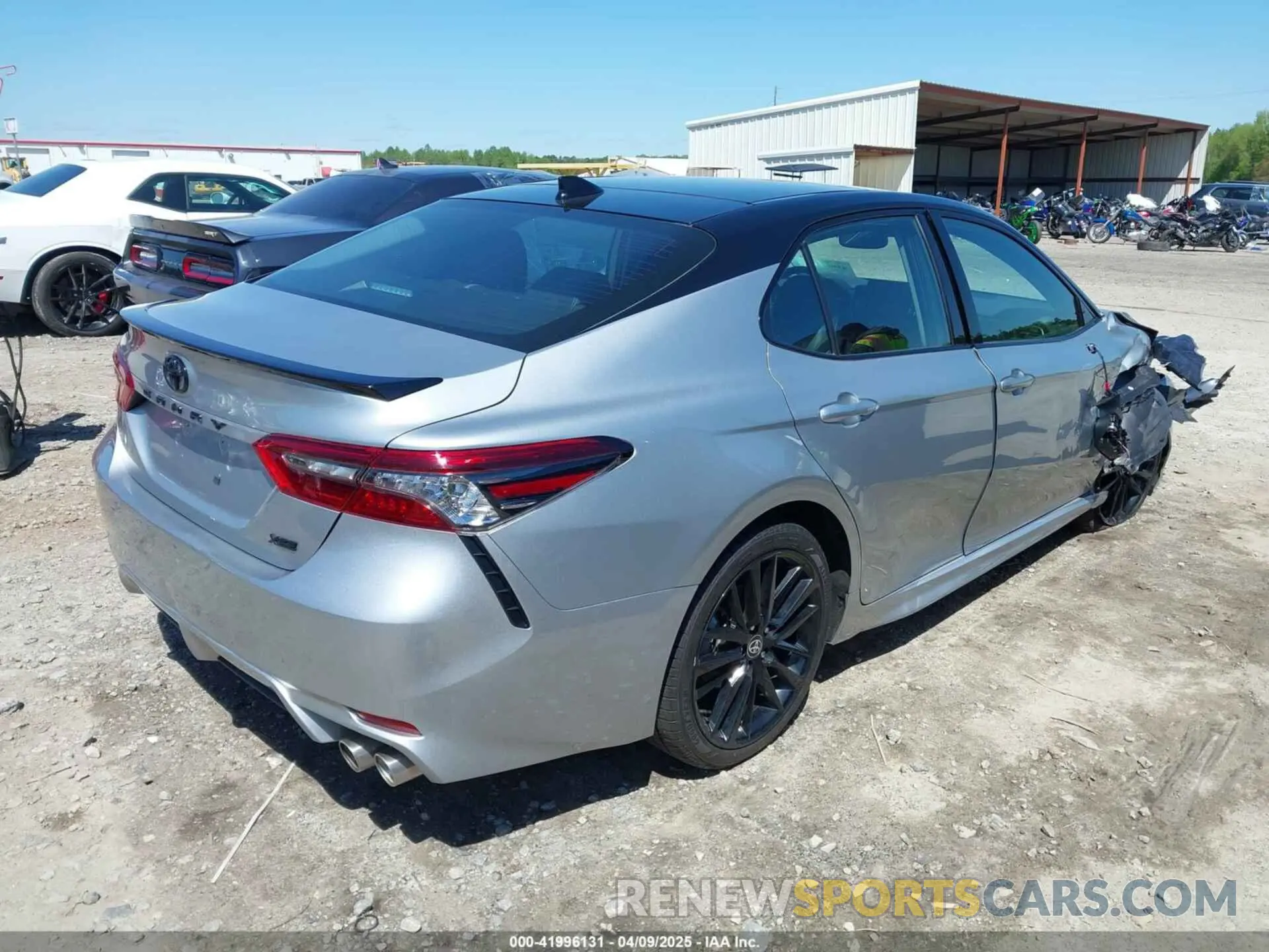 4 fotografías del automóvil dañado 4T1K61AK2PU175779 TOYOTA CAMRY 2023