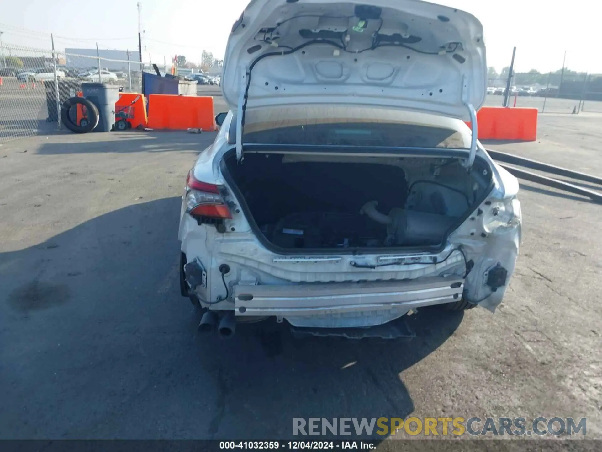 16 fotografías del automóvil dañado 4T1K61AK2PU727880 TOYOTA CAMRY 2023