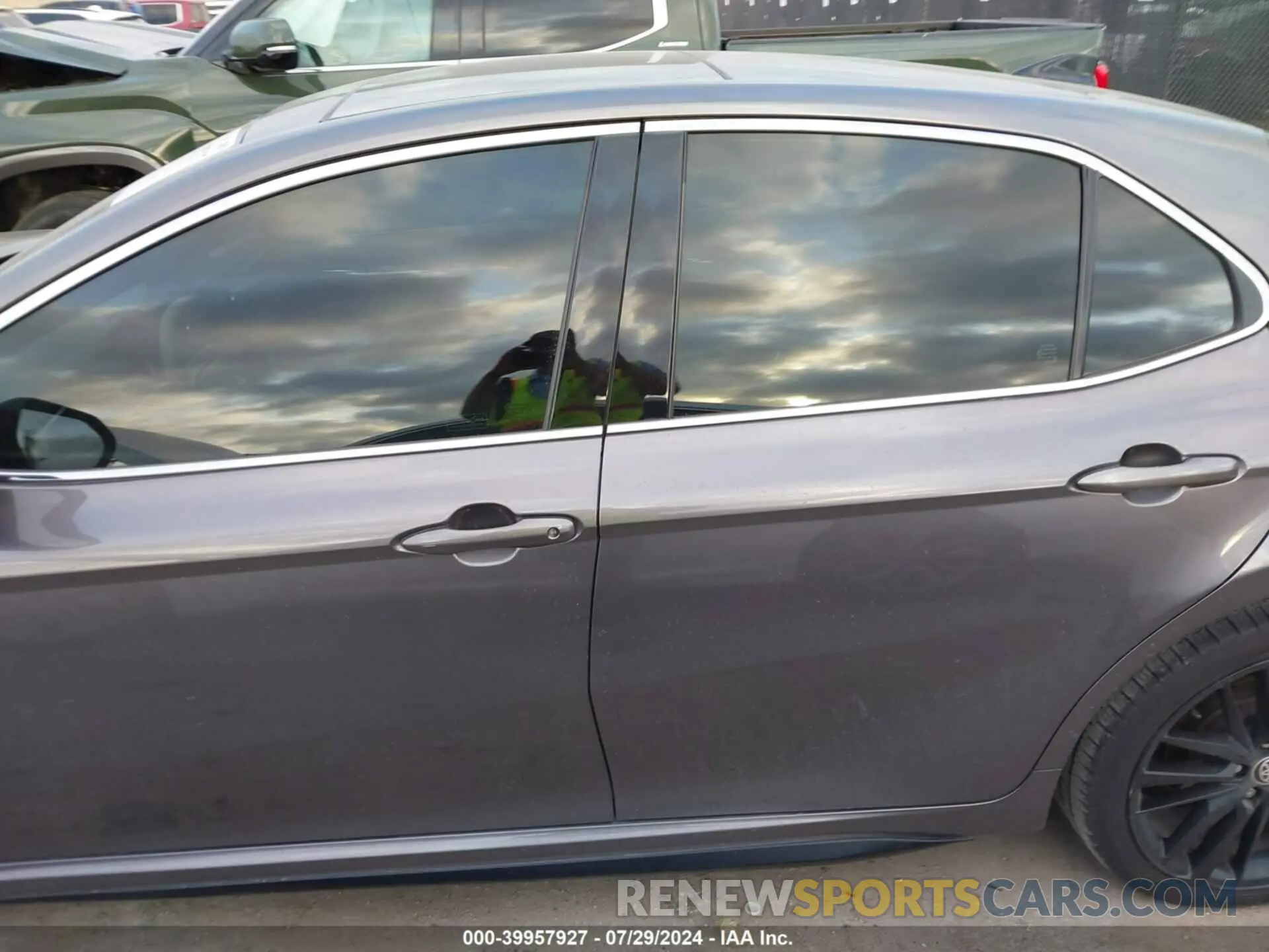 14 fotografías del automóvil dañado 4T1K61AK2PU749166 TOYOTA CAMRY 2023