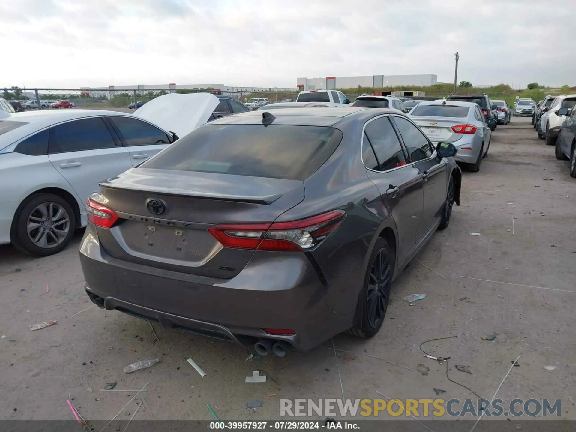 4 fotografías del automóvil dañado 4T1K61AK2PU749166 TOYOTA CAMRY 2023