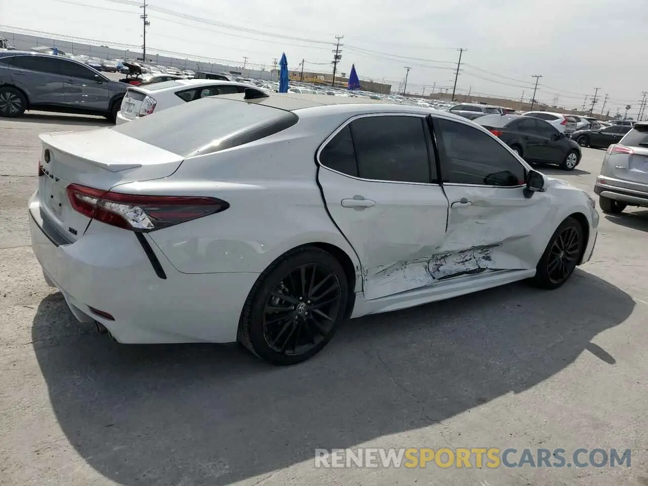 3 fotografías del automóvil dañado 4T1K61AK3PU086304 TOYOTA CAMRY 2023
