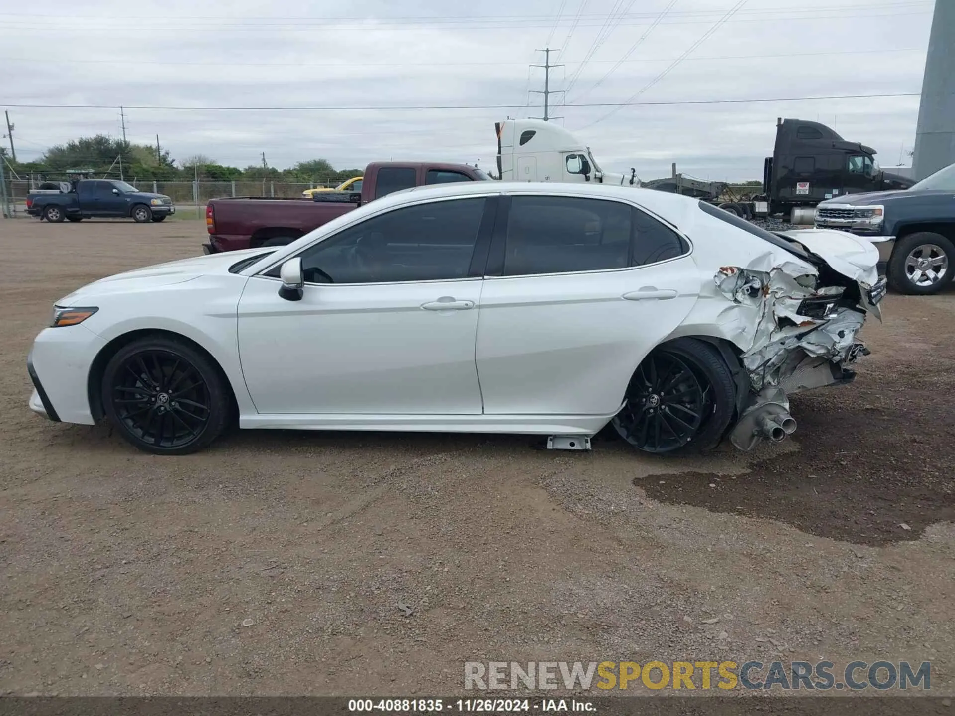 14 fotografías del automóvil dañado 4T1K61AK3PU094290 TOYOTA CAMRY 2023