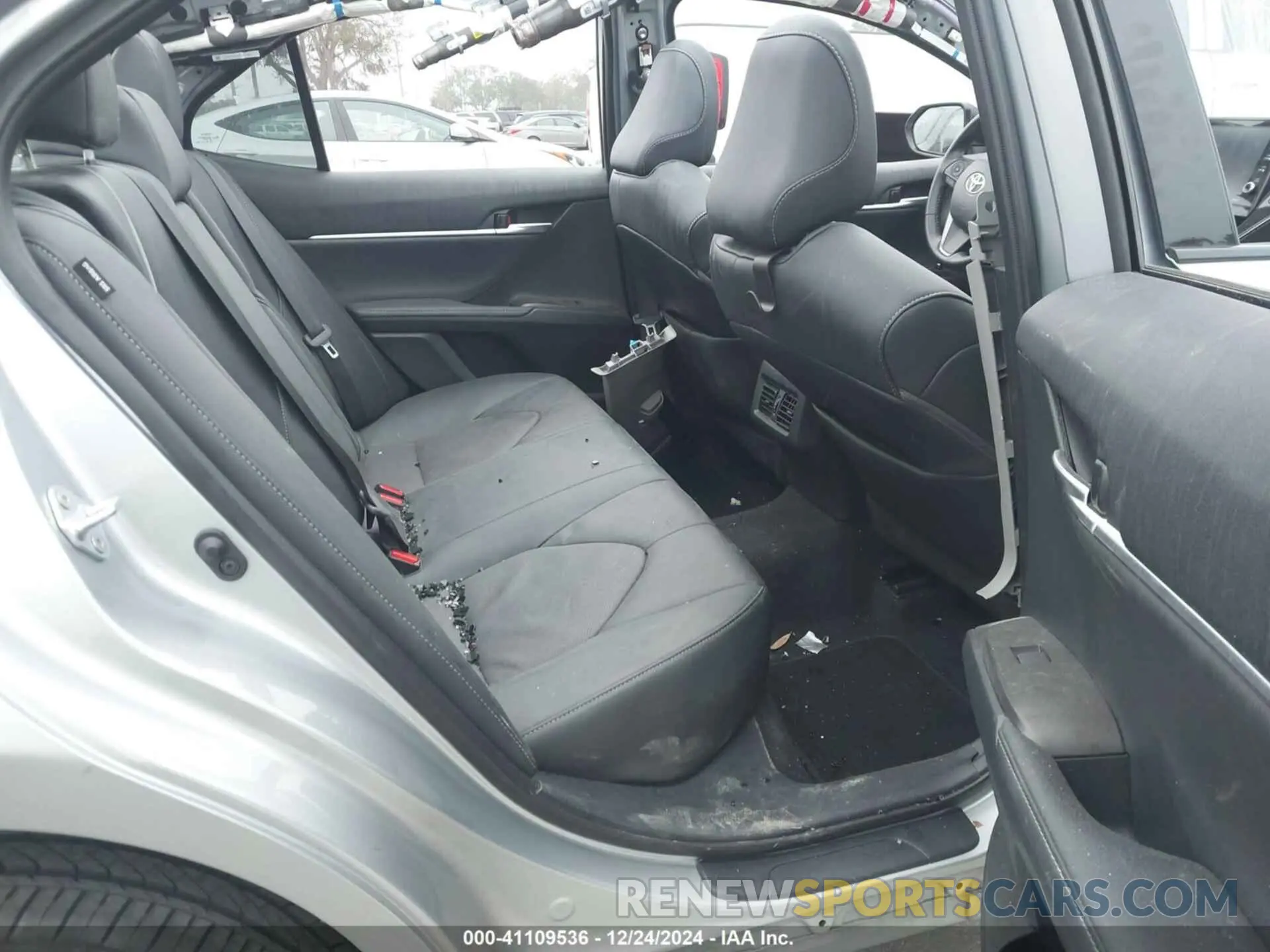 8 fotografías del automóvil dañado 4T1K61AK3PU182093 TOYOTA CAMRY 2023