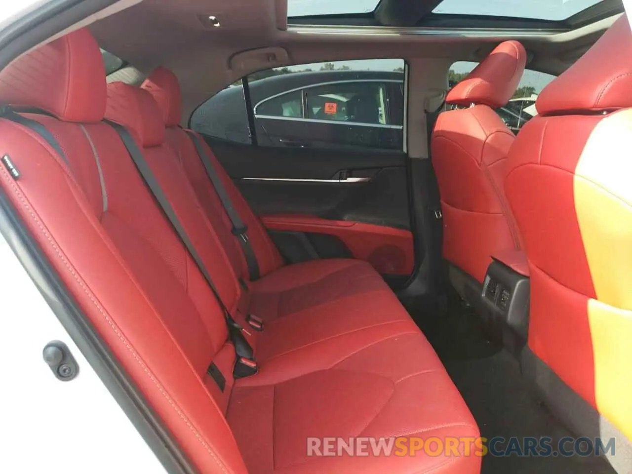 10 fotografías del automóvil dañado 4T1K61AK4PU107600 TOYOTA CAMRY 2023