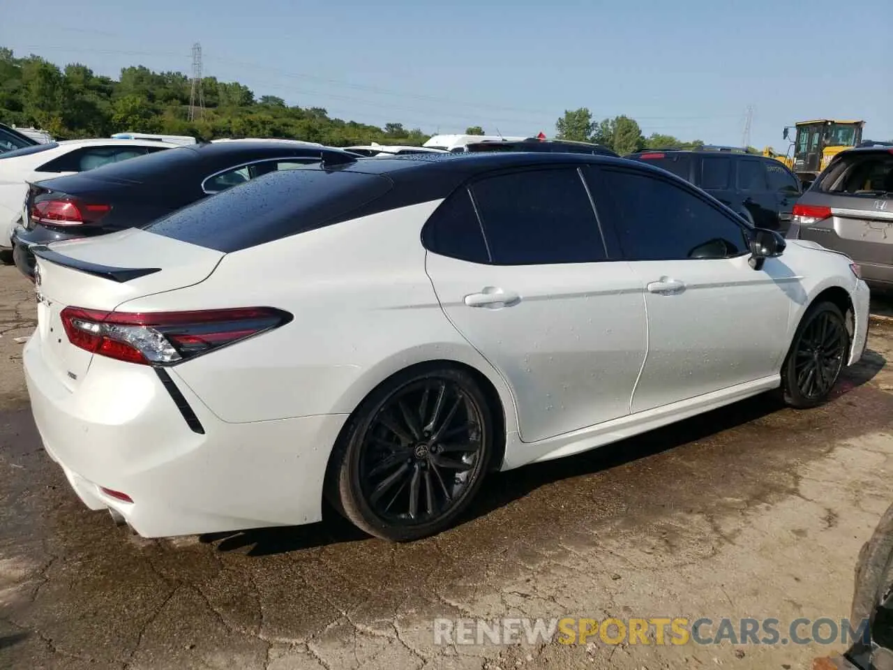 3 fotografías del automóvil dañado 4T1K61AK4PU107600 TOYOTA CAMRY 2023