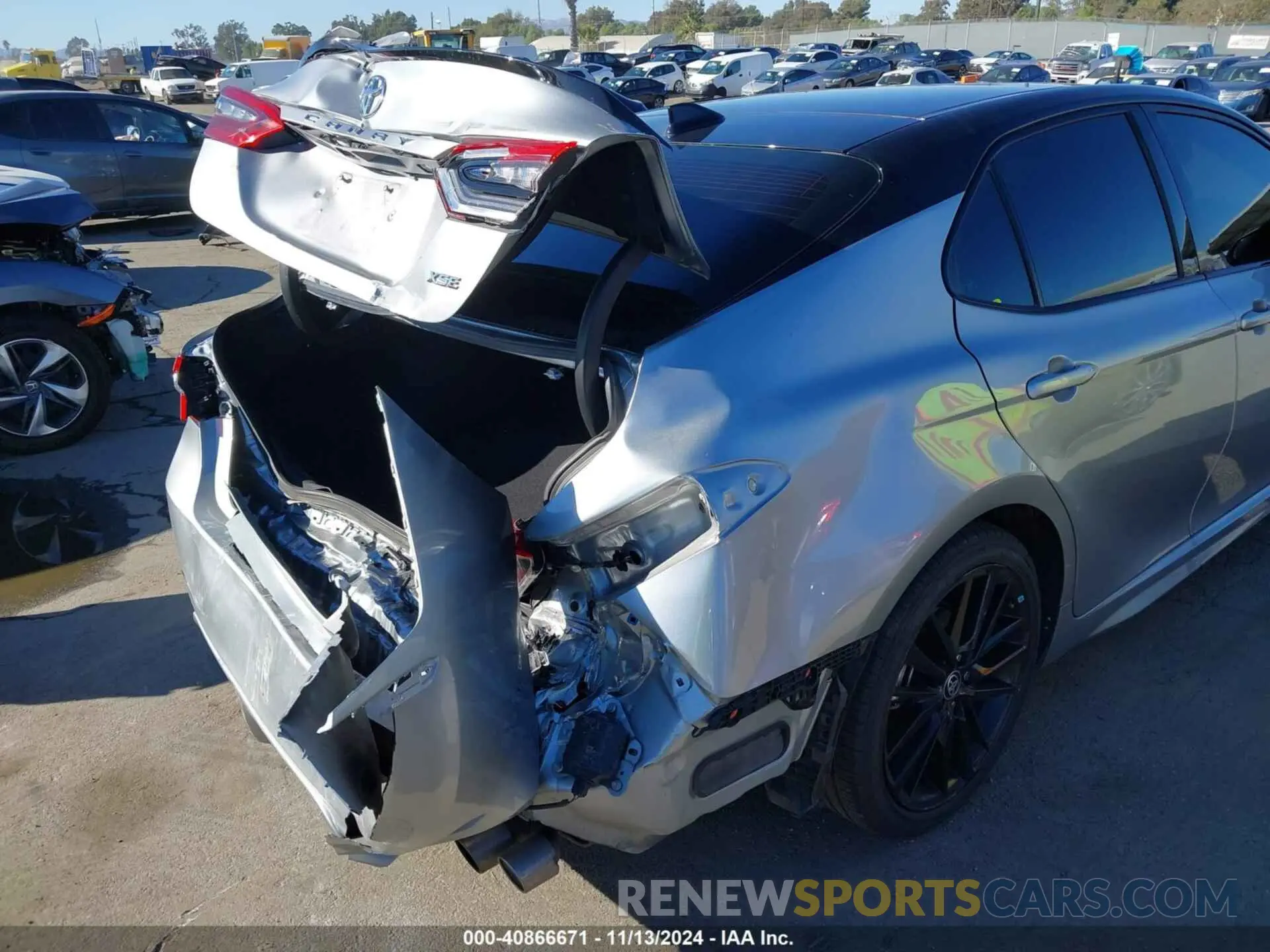 17 fotografías del automóvil dañado 4T1K61AK5PU077829 TOYOTA CAMRY 2023
