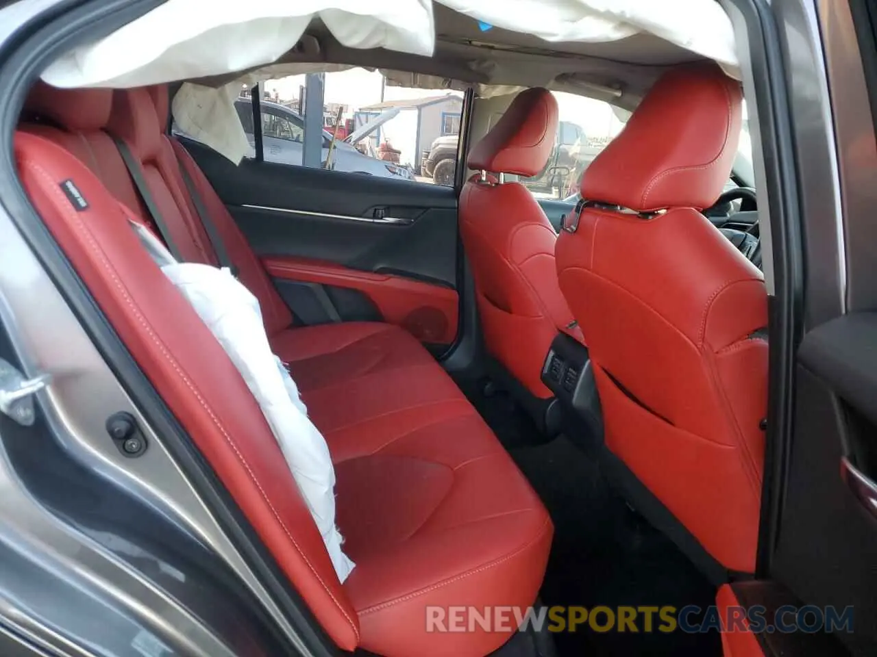 10 fotografías del automóvil dañado 4T1K61AK5PU095179 TOYOTA CAMRY 2023