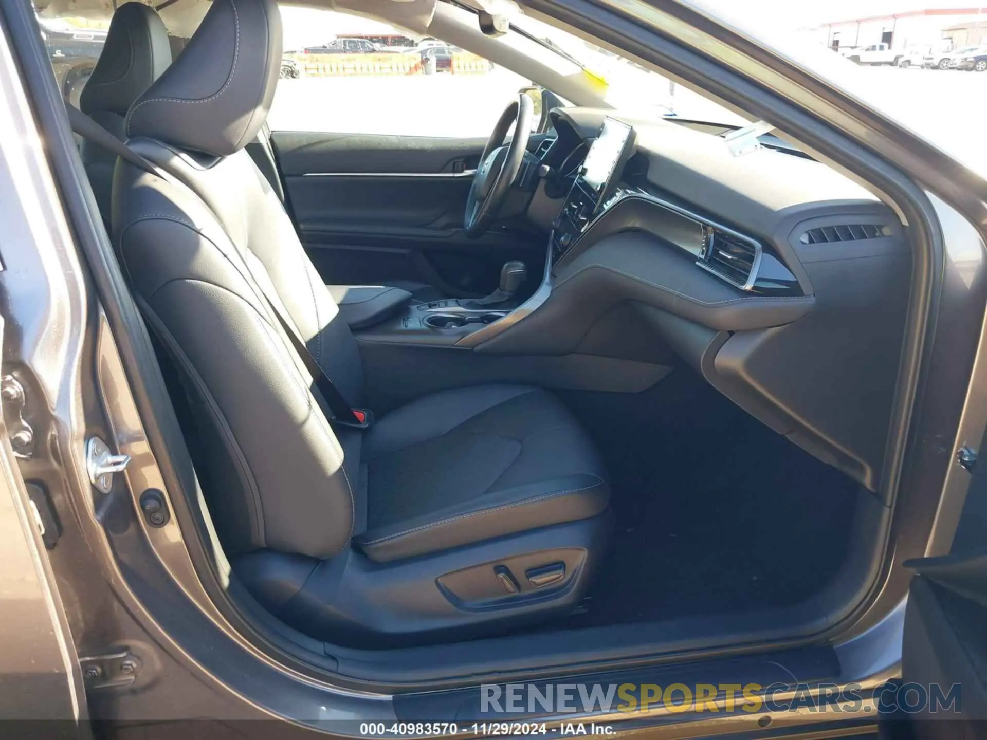 5 fotografías del automóvil dañado 4T1K61AK5PU148706 TOYOTA CAMRY 2023
