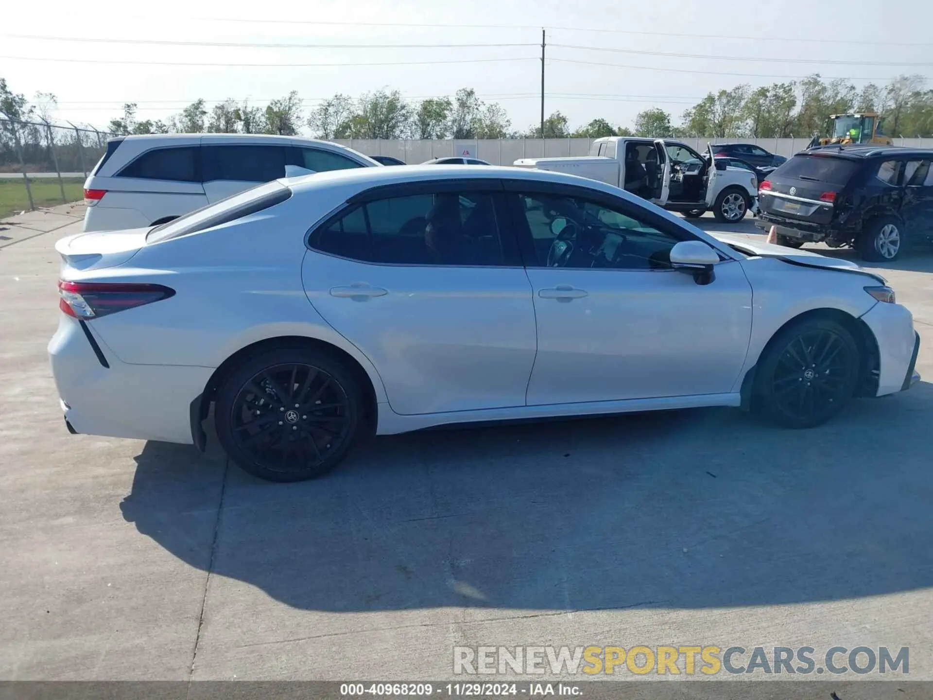 13 fotografías del automóvil dañado 4T1K61AK5PU789001 TOYOTA CAMRY 2023