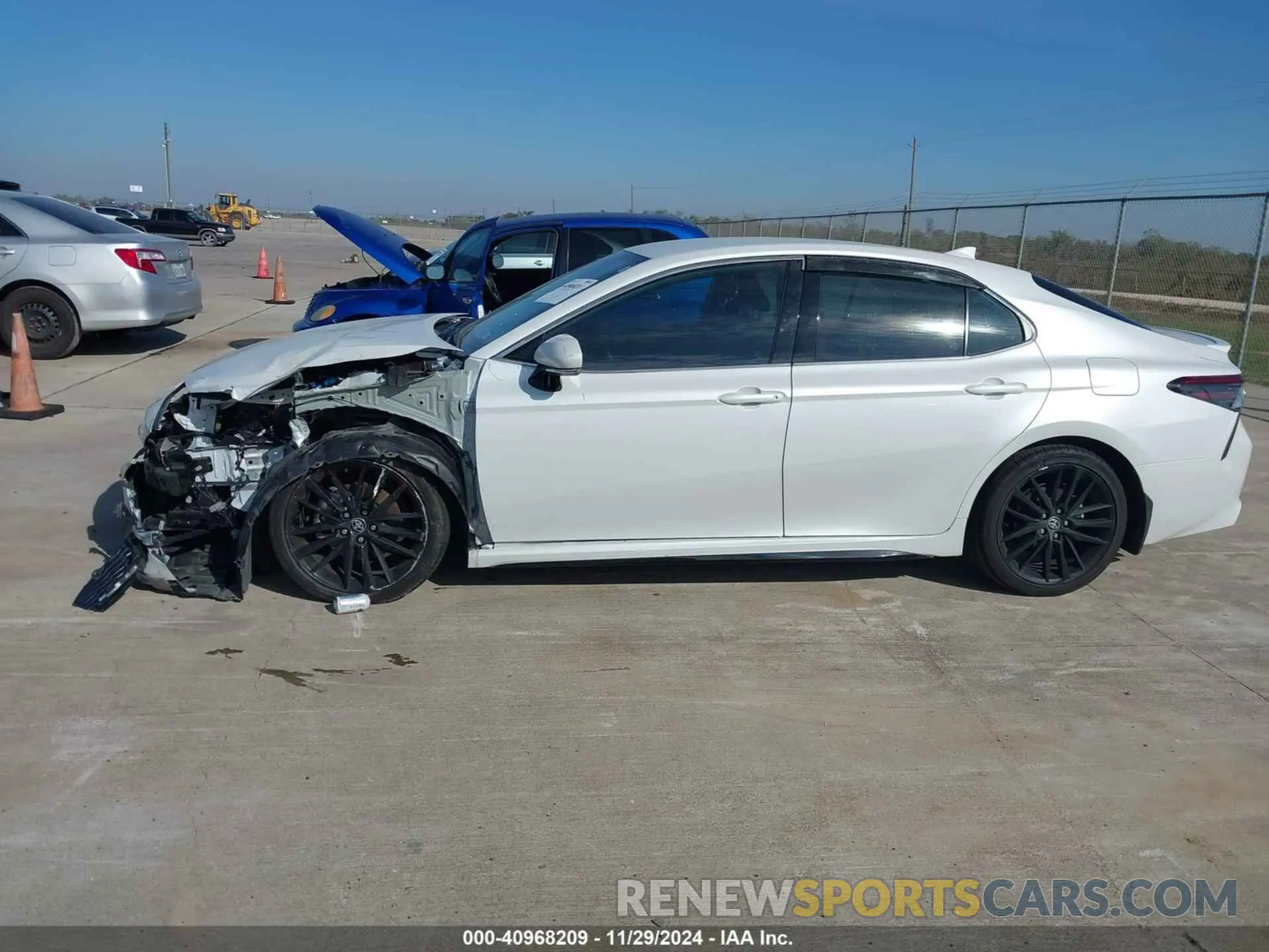 14 fotografías del automóvil dañado 4T1K61AK5PU789001 TOYOTA CAMRY 2023