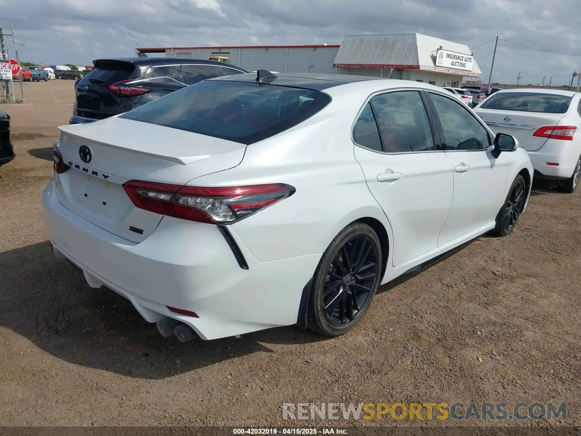 4 fotografías del automóvil dañado 4T1K61AK5PU792884 TOYOTA CAMRY 2023