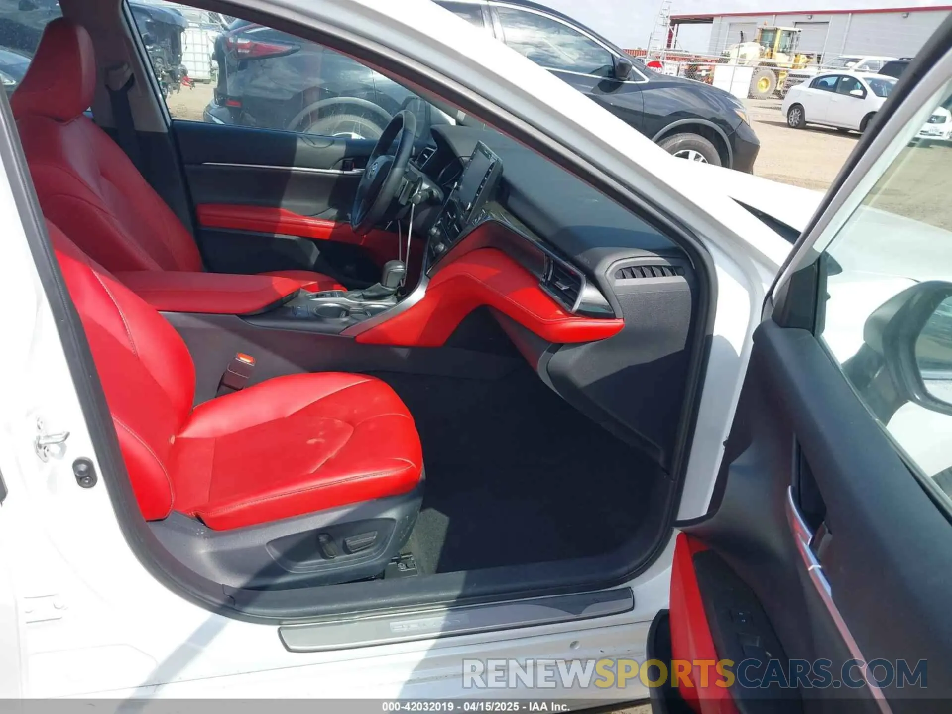 5 fotografías del automóvil dañado 4T1K61AK5PU792884 TOYOTA CAMRY 2023