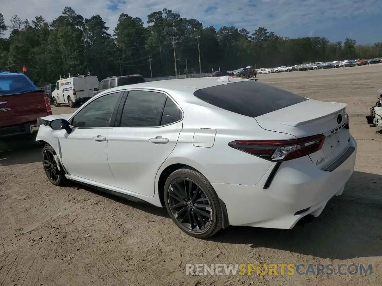 2 fotografías del automóvil dañado 4T1K61AK6PU737067 TOYOTA CAMRY 2023