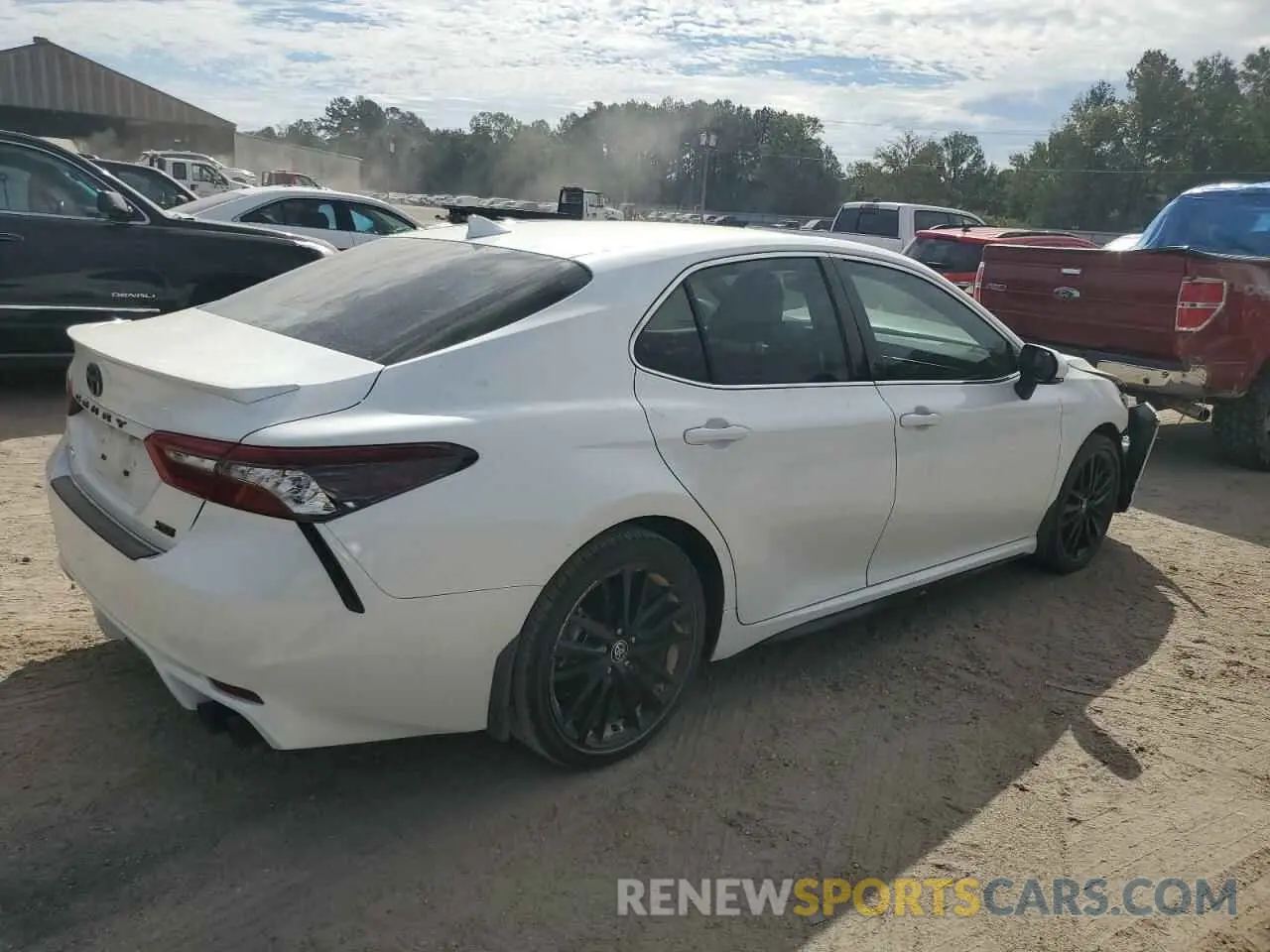 3 fotografías del automóvil dañado 4T1K61AK6PU737067 TOYOTA CAMRY 2023