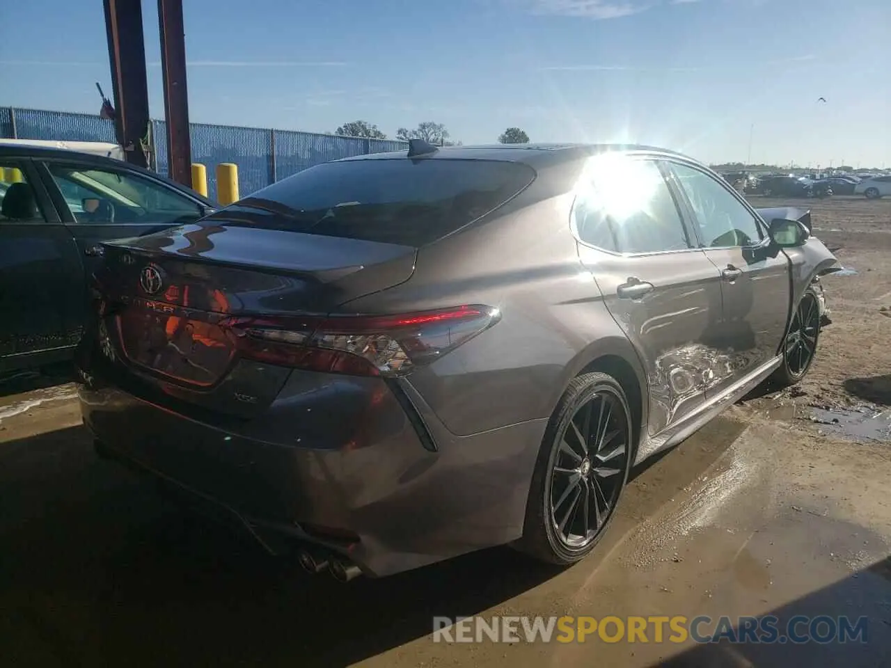4 fotografías del automóvil dañado 4T1K61AK7PU722805 TOYOTA CAMRY 2023