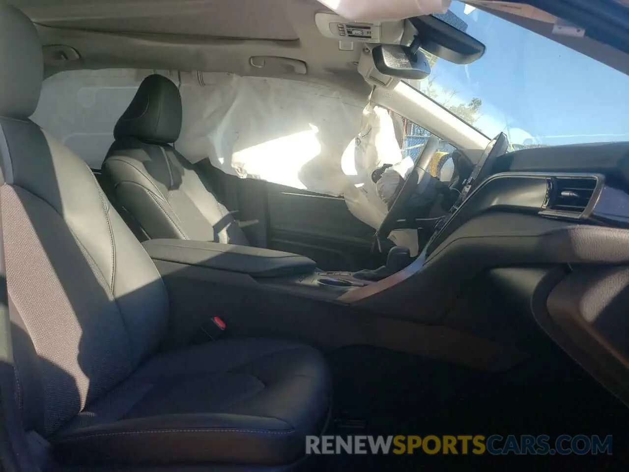 5 fotografías del automóvil dañado 4T1K61AK7PU722805 TOYOTA CAMRY 2023