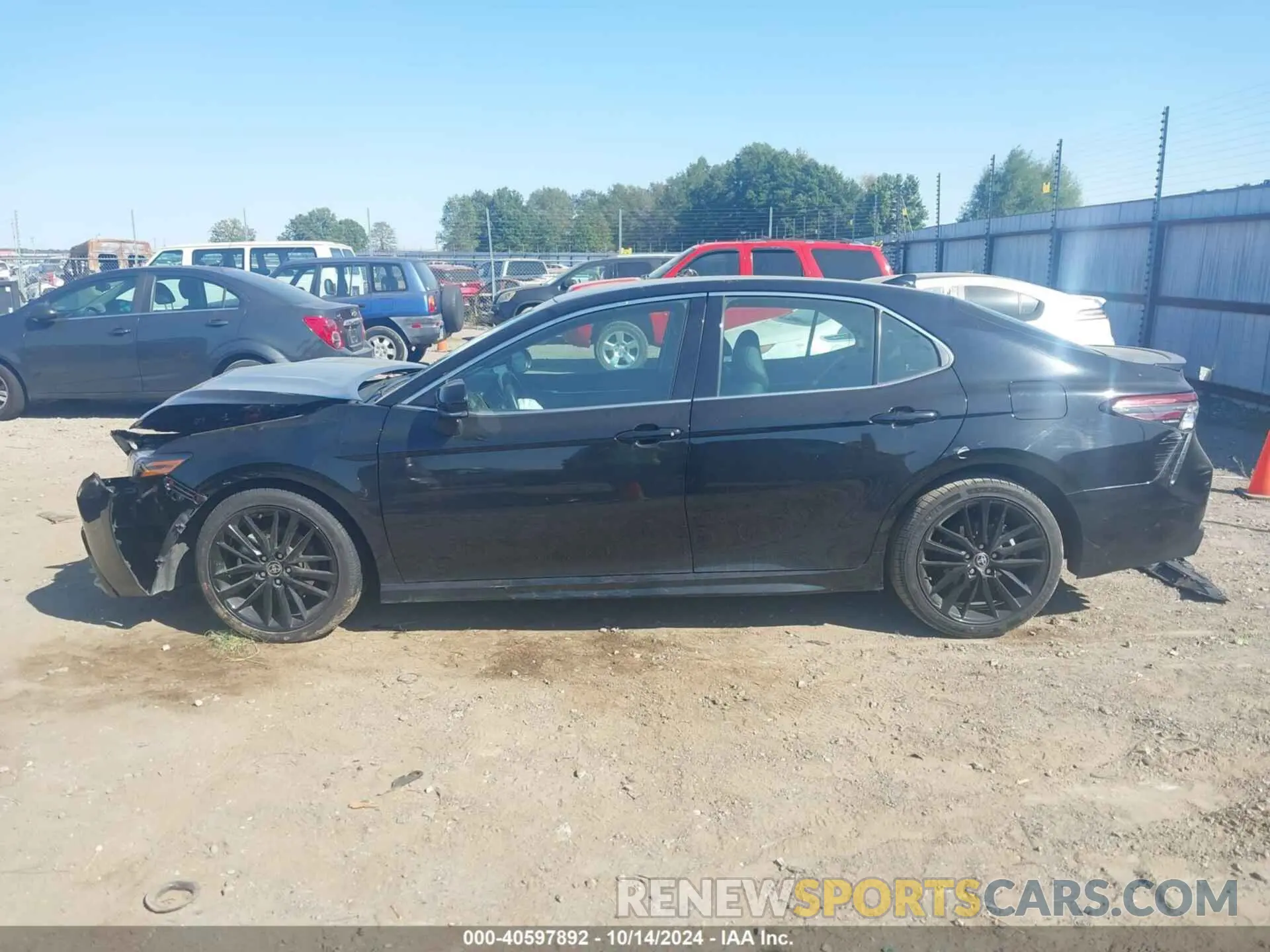 15 fotografías del automóvil dañado 4T1K61AK7PU801892 TOYOTA CAMRY 2023