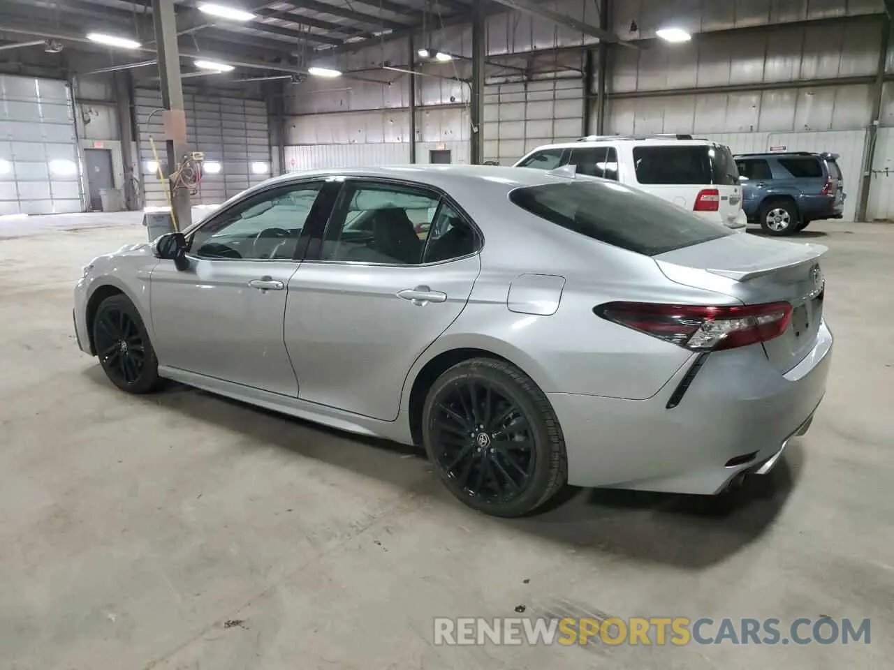 2 fotografías del automóvil dañado 4T1K61AK7PU808759 TOYOTA CAMRY 2023