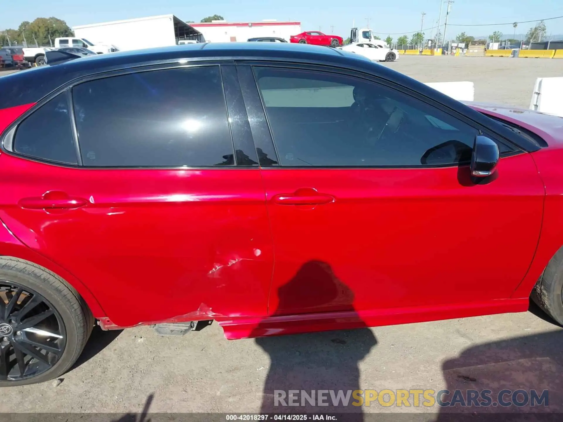 14 fotografías del automóvil dañado 4T1K61AK8PU106692 TOYOTA CAMRY 2023