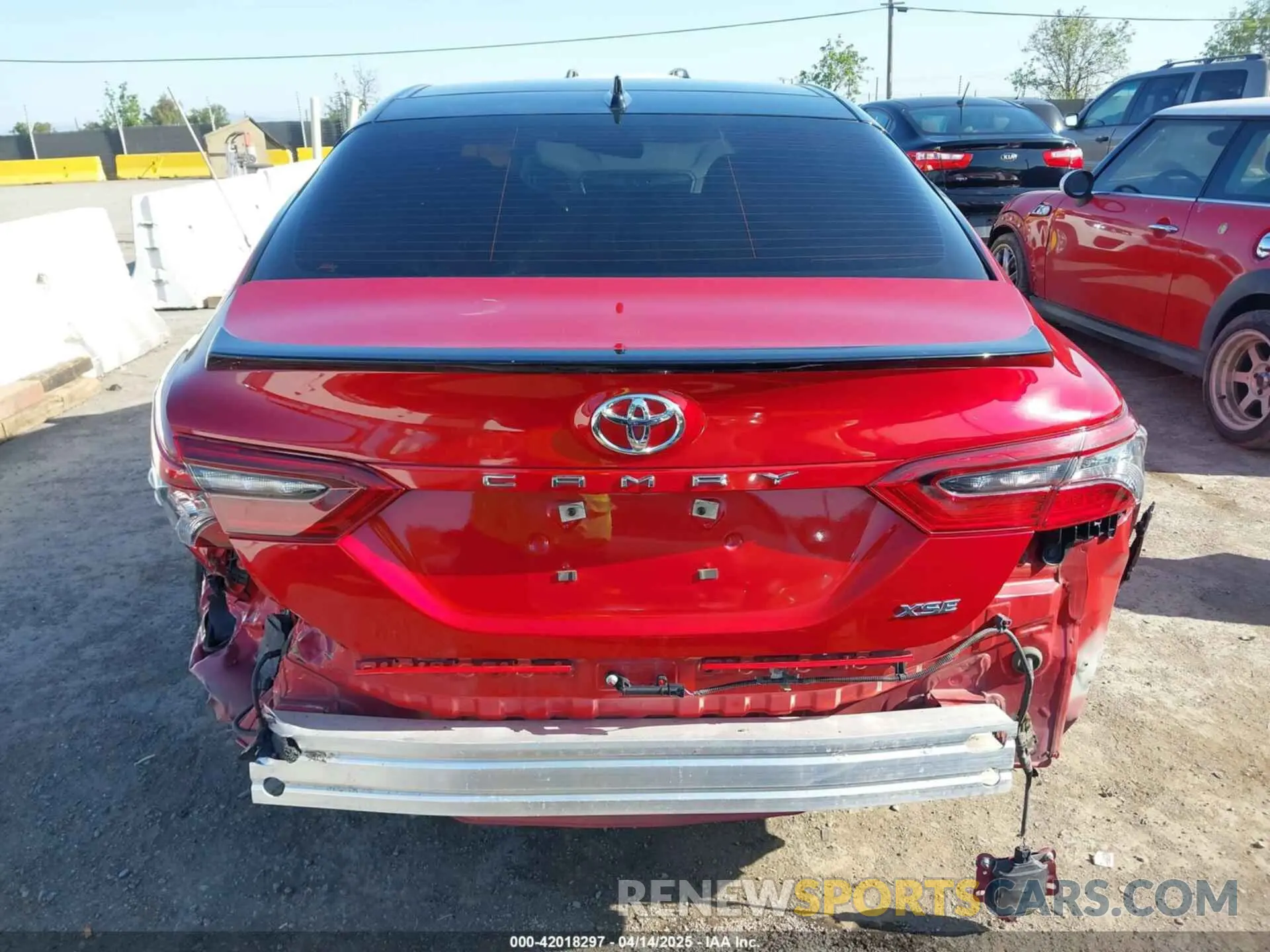 17 fotografías del automóvil dañado 4T1K61AK8PU106692 TOYOTA CAMRY 2023