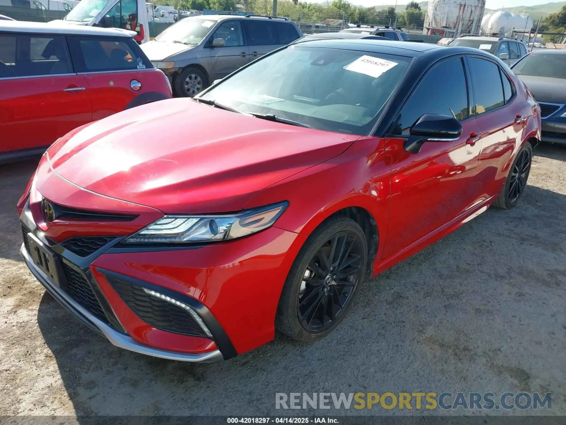 2 fotografías del automóvil dañado 4T1K61AK8PU106692 TOYOTA CAMRY 2023