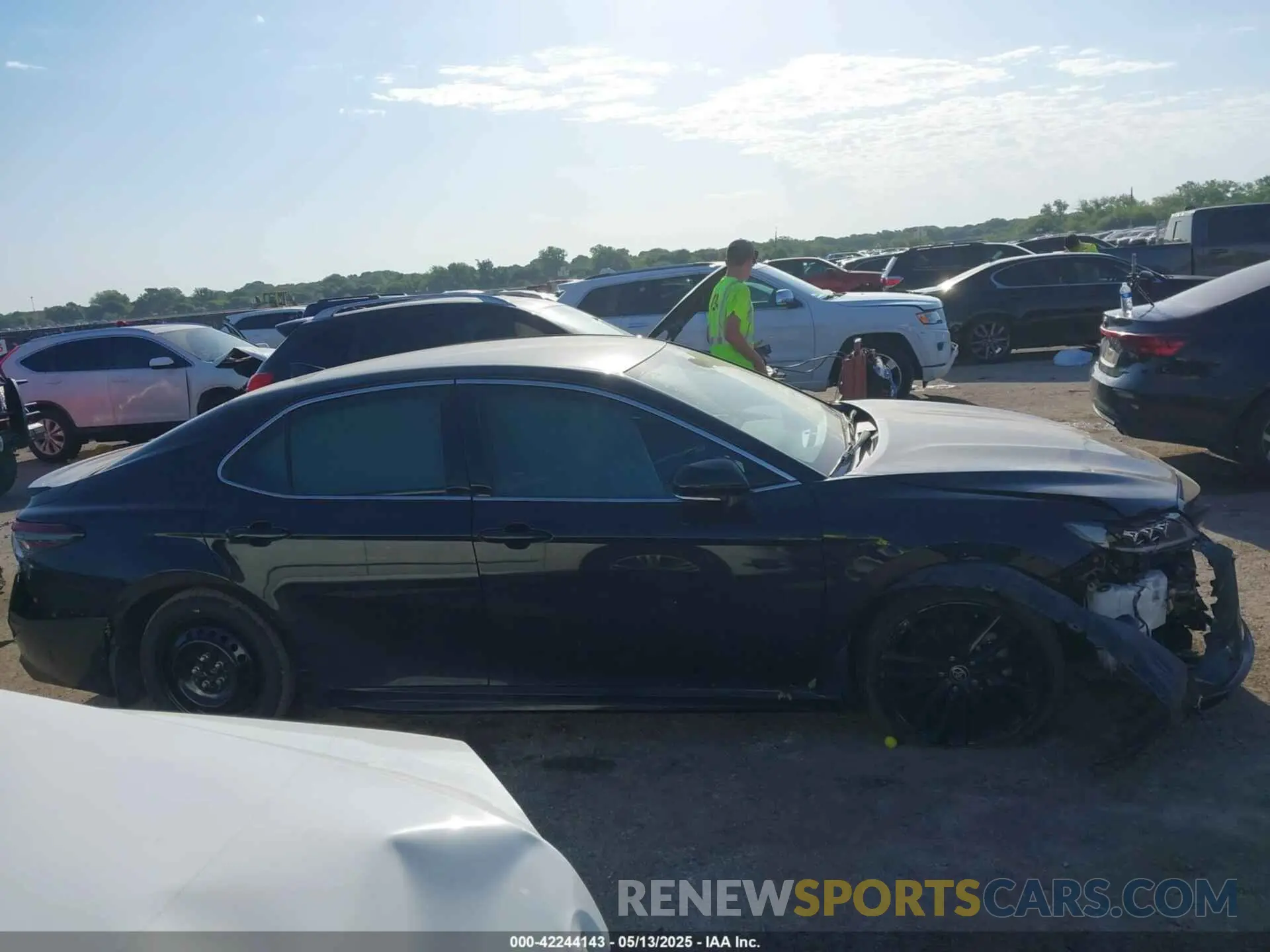 13 fotografías del automóvil dañado 4T1K61AK8PU773858 TOYOTA CAMRY 2023