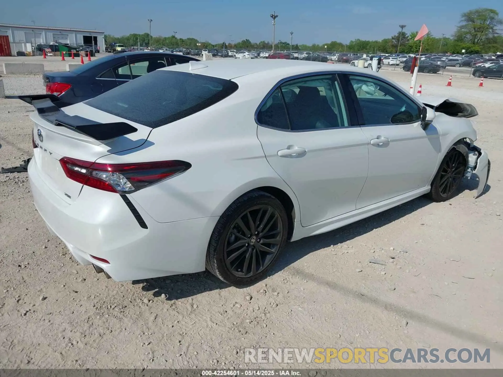 4 fotografías del automóvil dañado 4T1K61AK8PU790224 TOYOTA CAMRY 2023