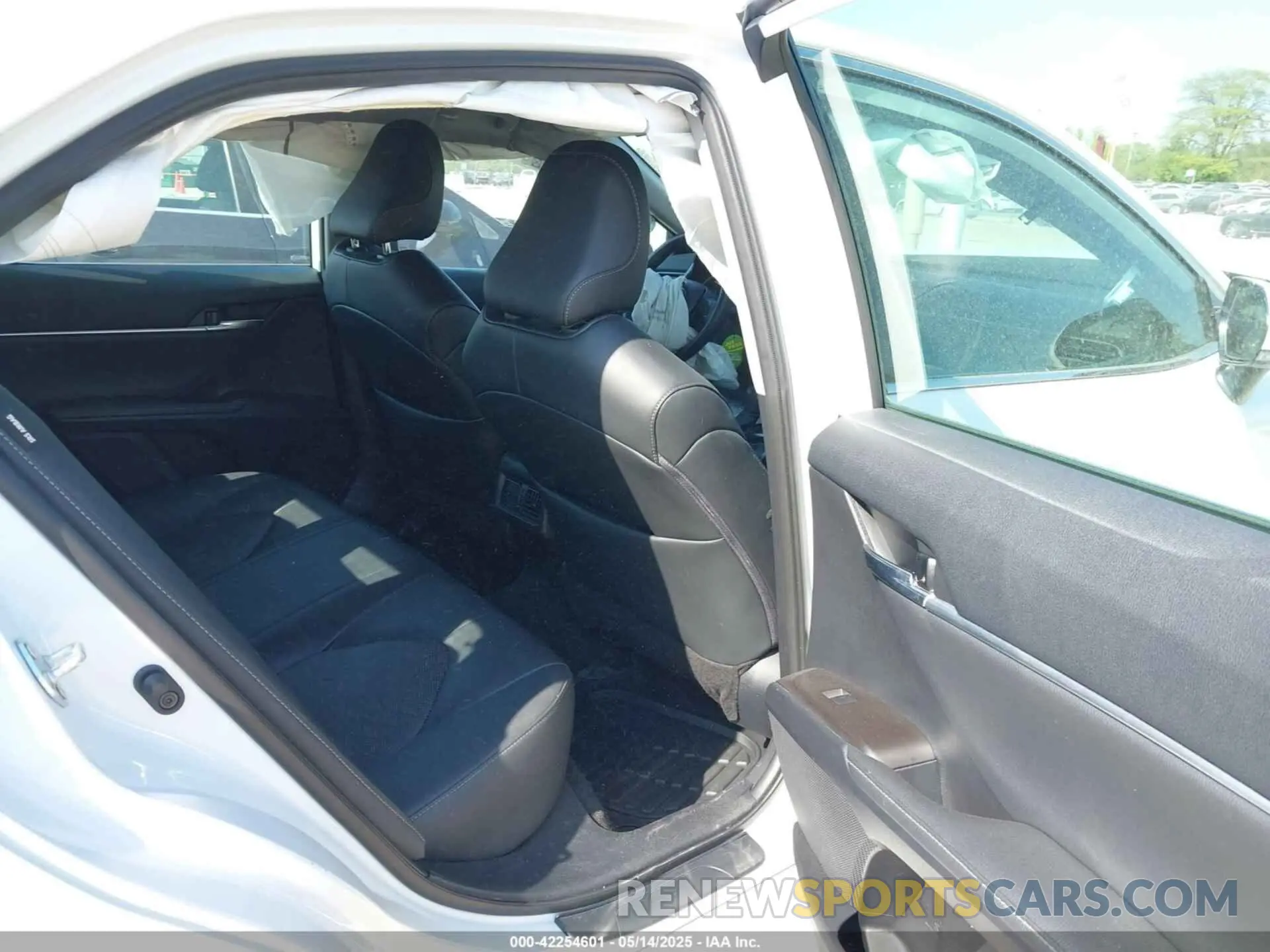 8 fotografías del automóvil dañado 4T1K61AK8PU790224 TOYOTA CAMRY 2023
