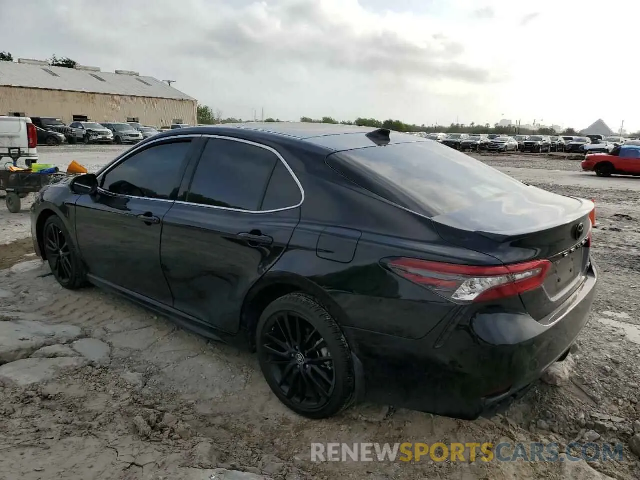 2 fotografías del automóvil dañado 4T1K61AK8PU825540 TOYOTA CAMRY 2023