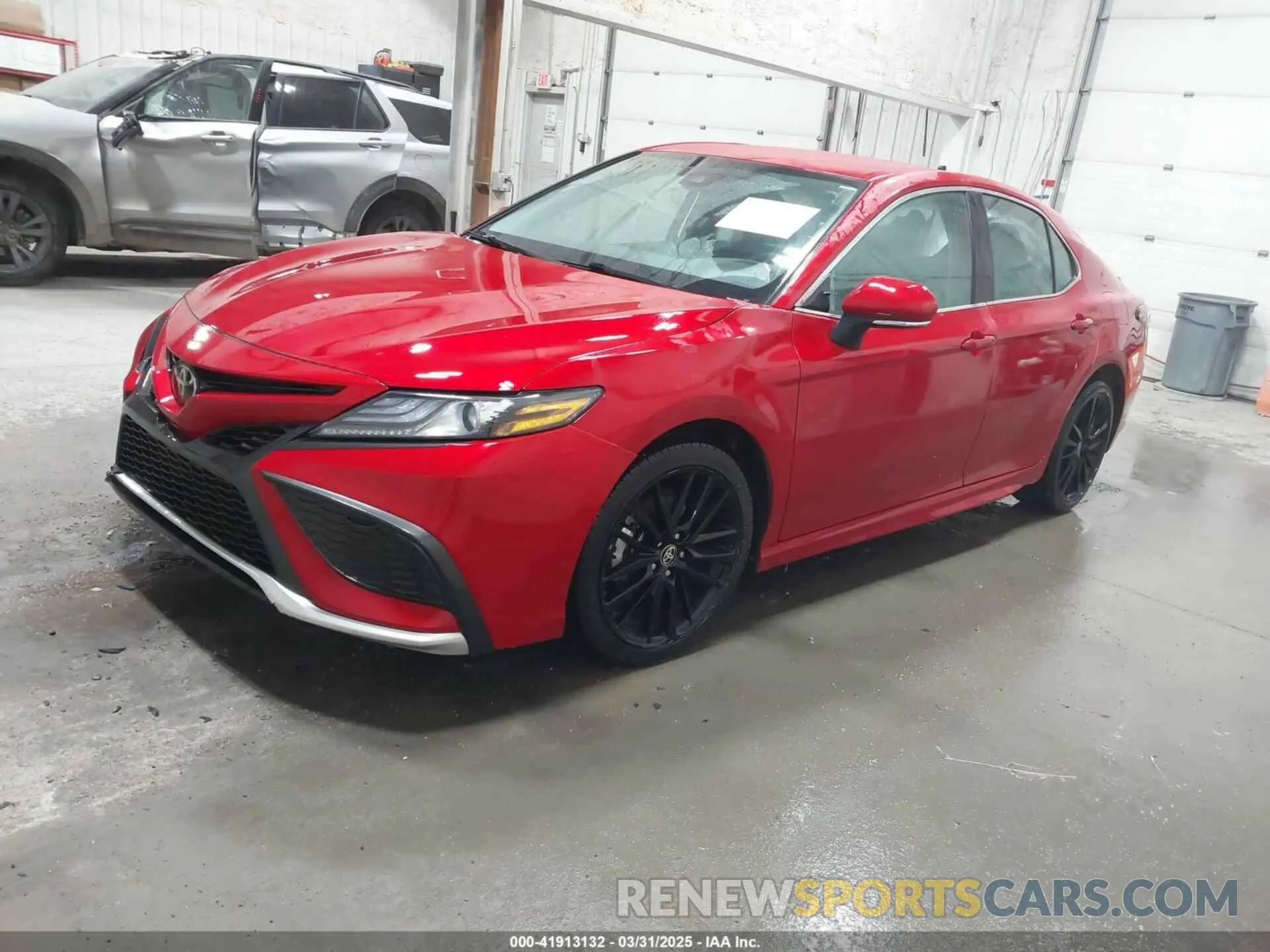 2 fotografías del automóvil dañado 4T1K61AKXPU170006 TOYOTA CAMRY 2023