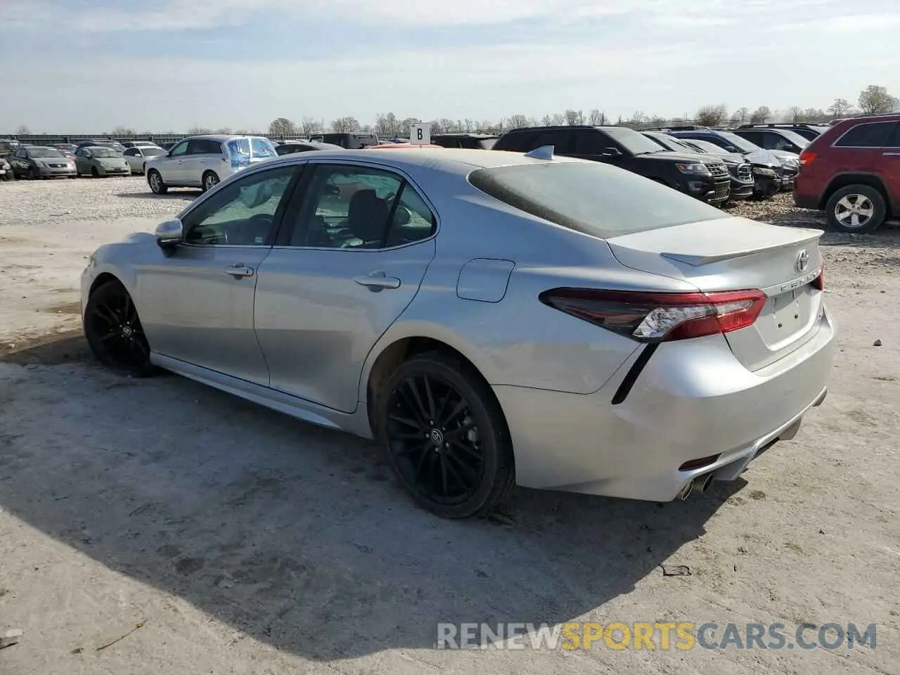 2 fotografías del automóvil dañado 4T1K61AKXPU770850 TOYOTA CAMRY 2023