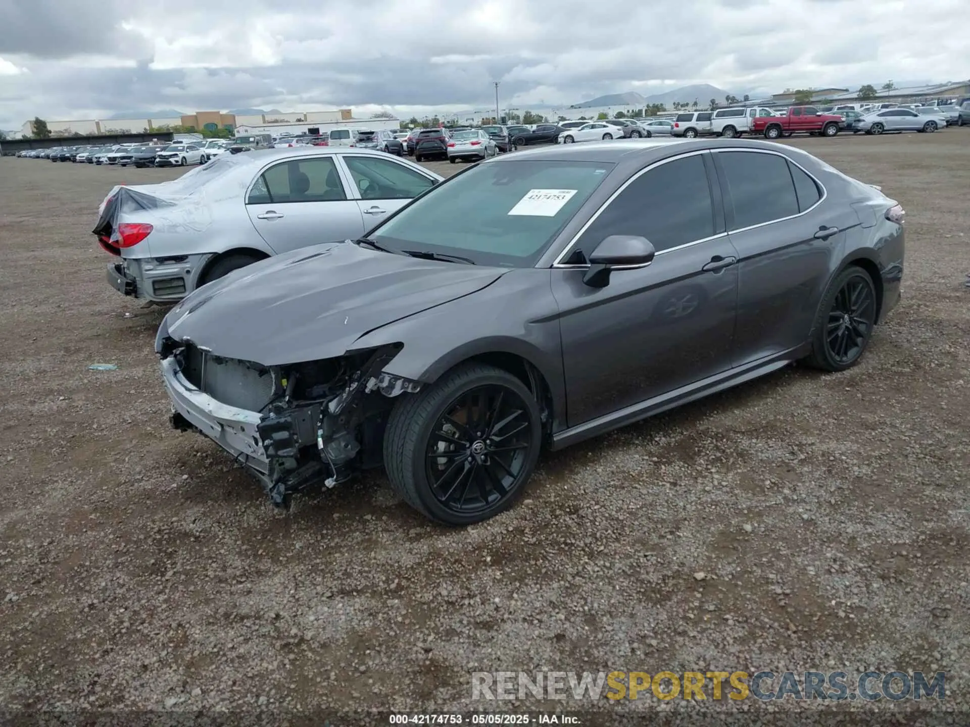 2 fotografías del automóvil dañado 4T1K61AKXPU791214 TOYOTA CAMRY 2023