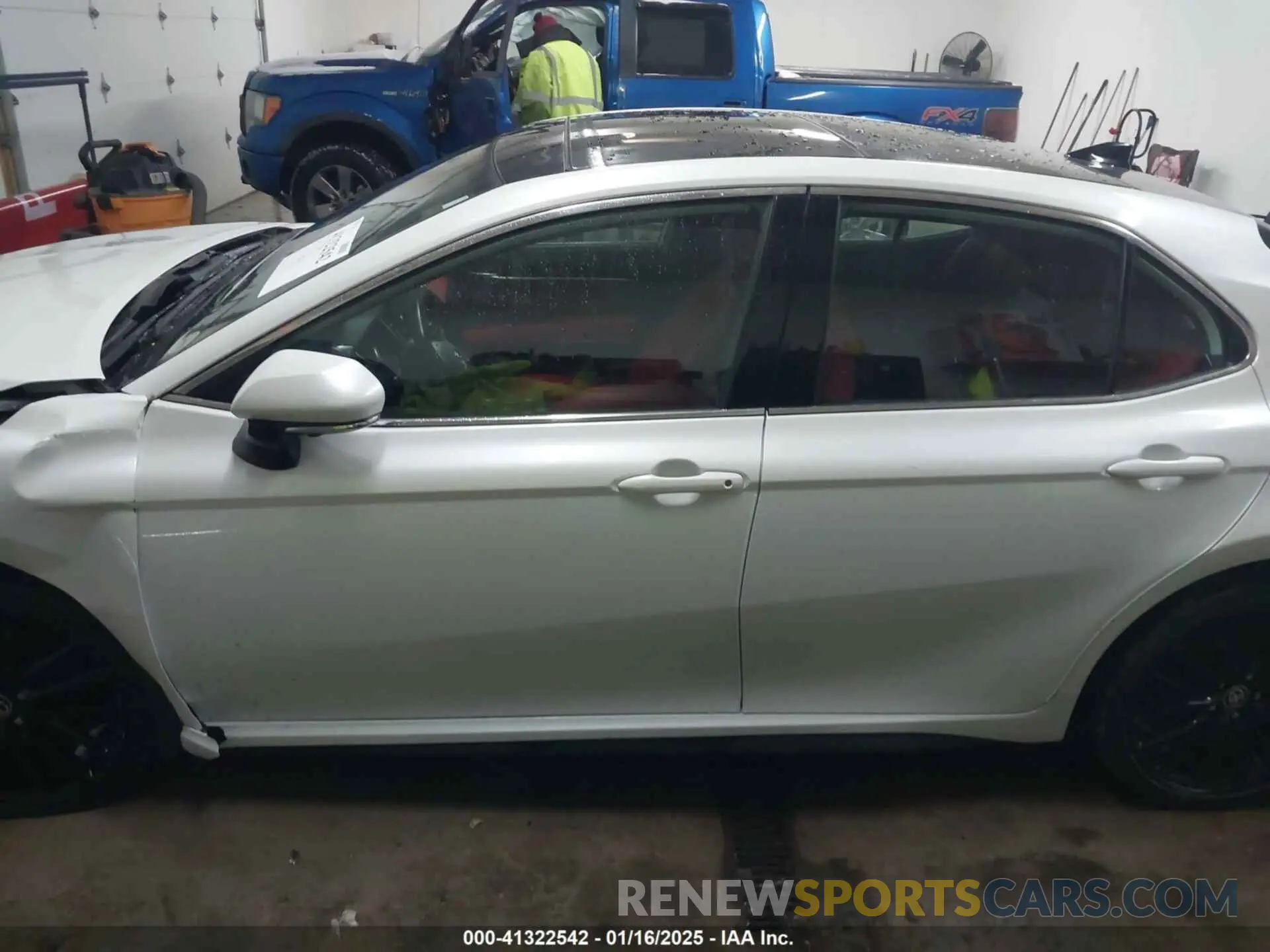 15 fotografías del automóvil dañado 4T1K61AKXPU793593 TOYOTA CAMRY 2023
