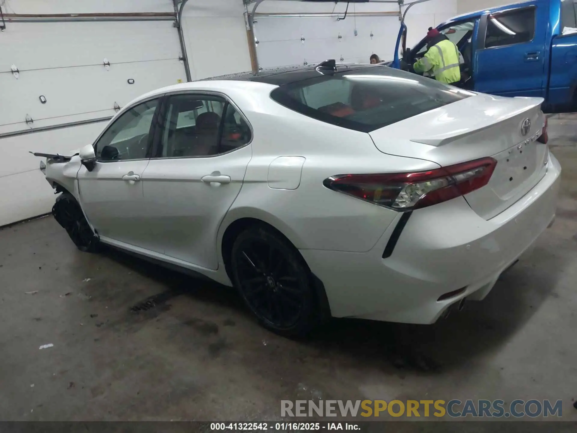 3 fotografías del automóvil dañado 4T1K61AKXPU793593 TOYOTA CAMRY 2023