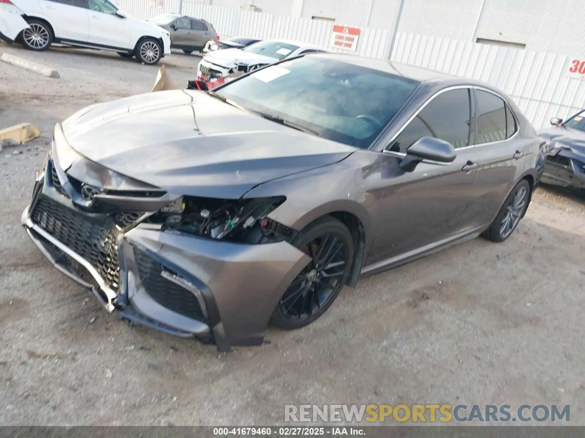 2 fotografías del automóvil dañado 4T1K61AKXPU826902 TOYOTA CAMRY 2023