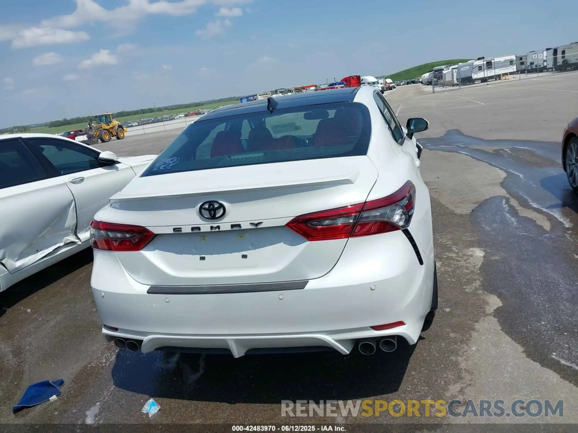 16 fotografías del automóvil dañado 4T1K61BK0PU087313 TOYOTA CAMRY 2023
