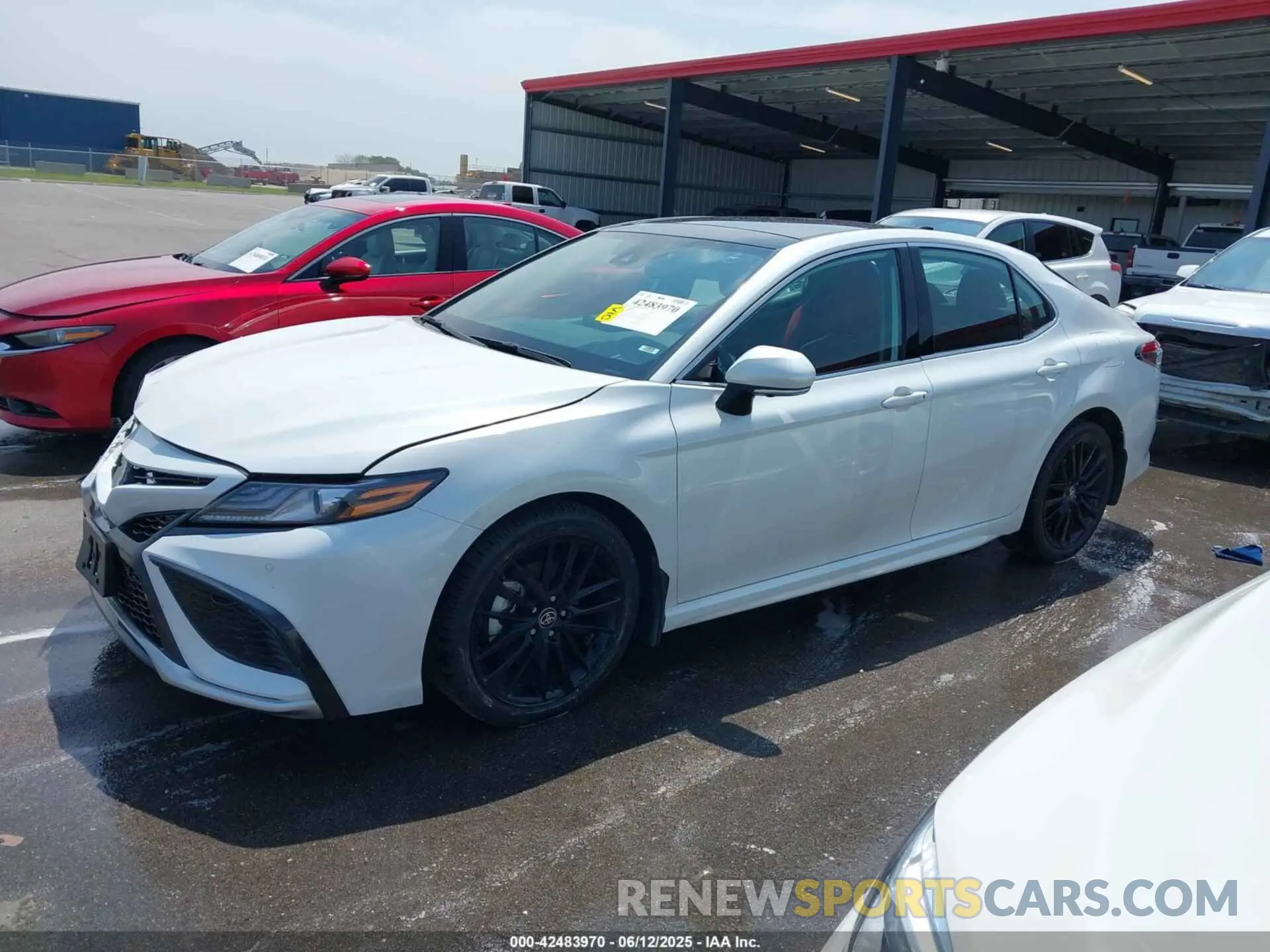 2 fotografías del automóvil dañado 4T1K61BK0PU087313 TOYOTA CAMRY 2023