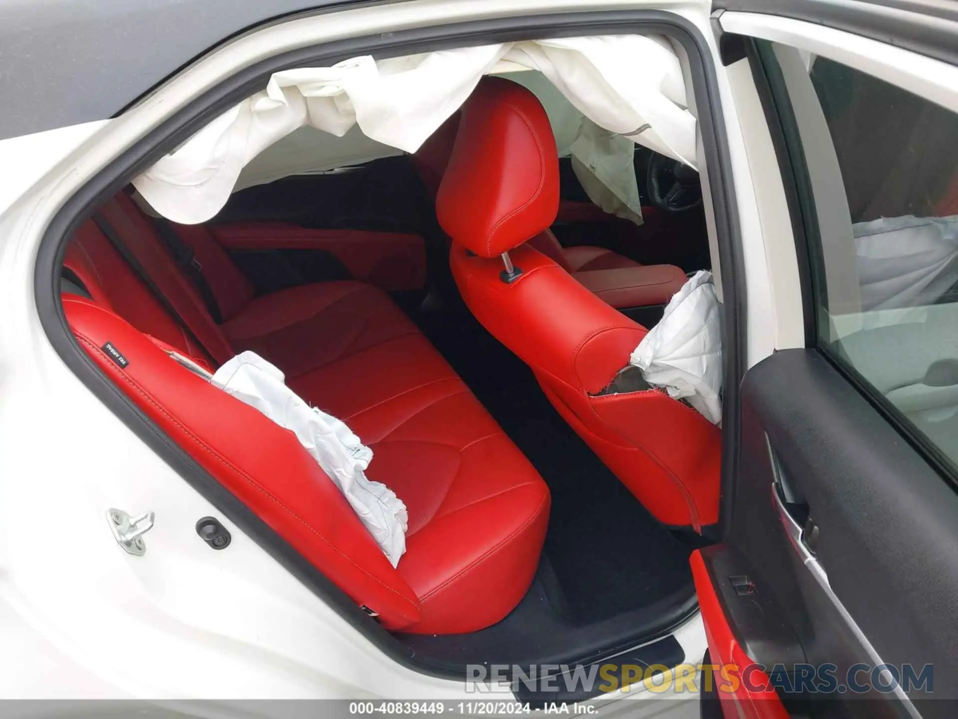 8 fotografías del automóvil dañado 4T1K61BK0PU096139 TOYOTA CAMRY 2023