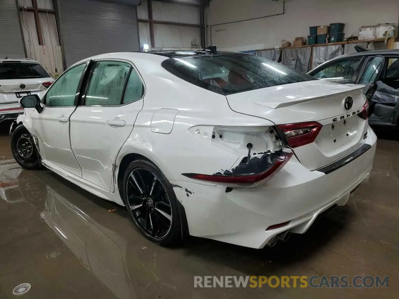 2 fotografías del automóvil dañado 4T1K61BK6PU078941 TOYOTA CAMRY 2023