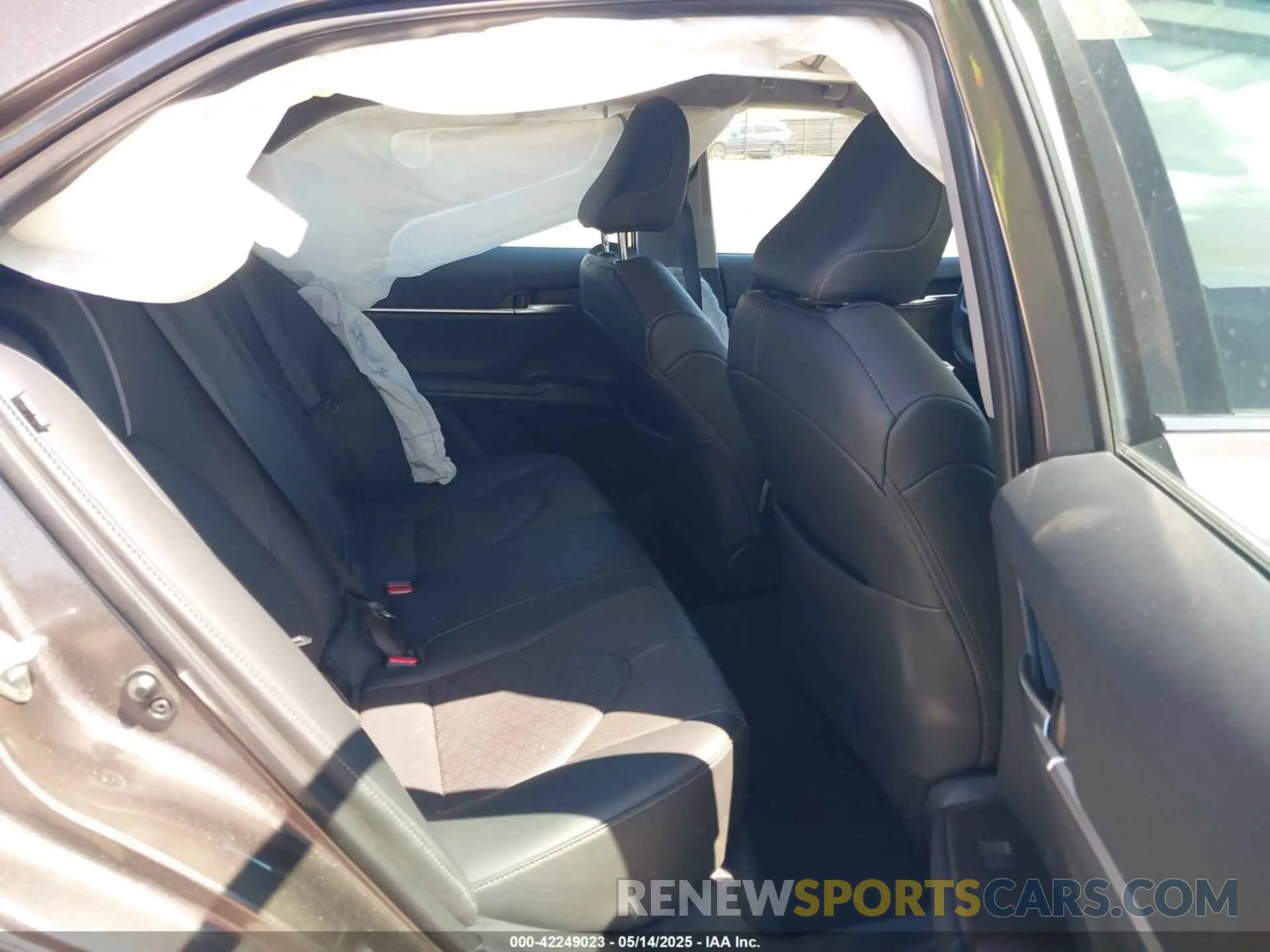 8 fotografías del automóvil dañado 4T1K61BK7PU099474 TOYOTA CAMRY 2023