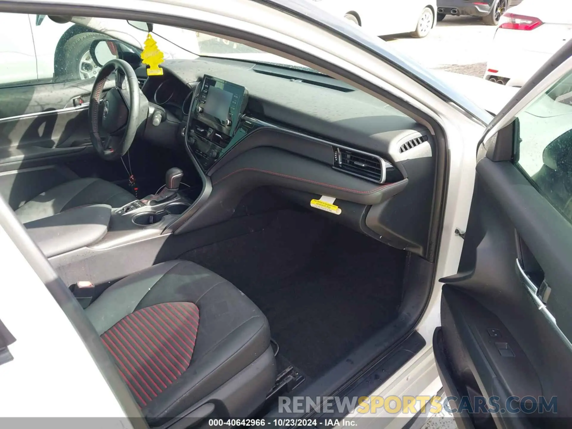 5 fotografías del automóvil dañado 4T1KZ1AK1PU072859 TOYOTA CAMRY 2023