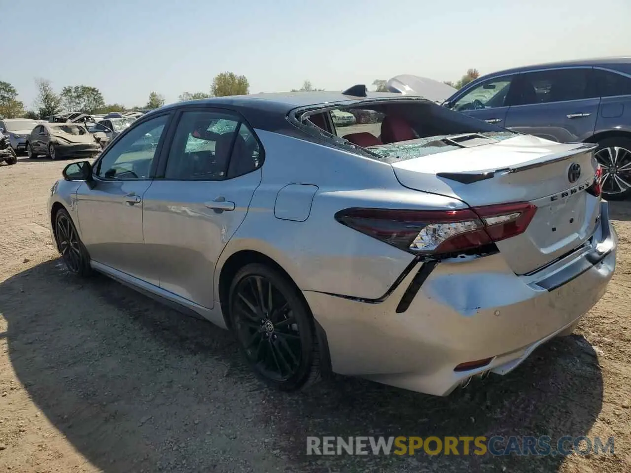 2 fotografías del automóvil dañado 4T1KZ1AK2PU078055 TOYOTA CAMRY 2023