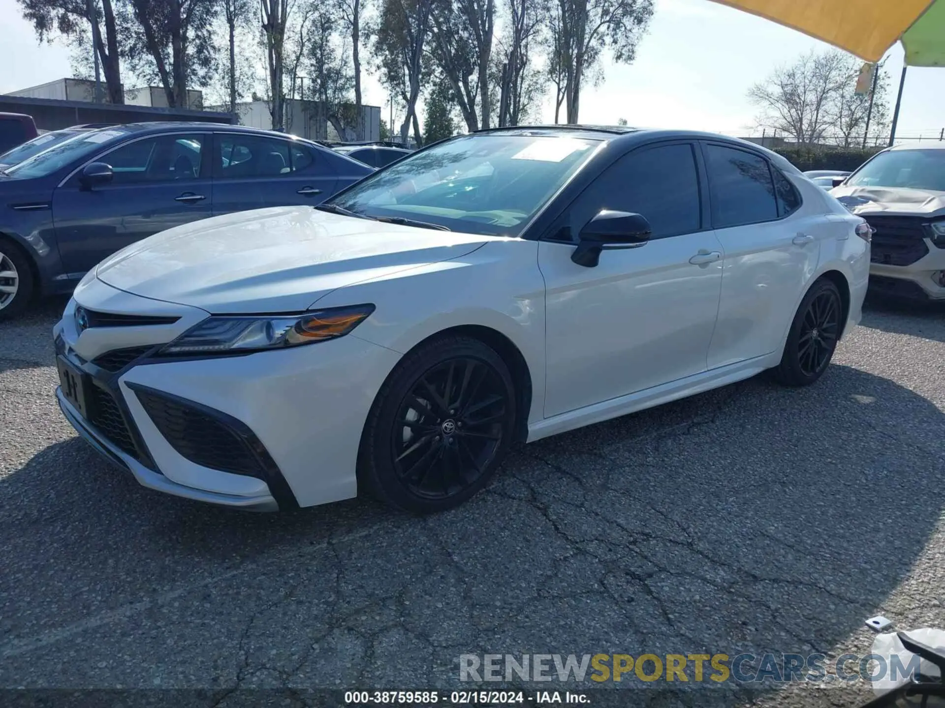 2 fotografías del automóvil dañado 4T1KZ1AK2PU086138 TOYOTA CAMRY 2023