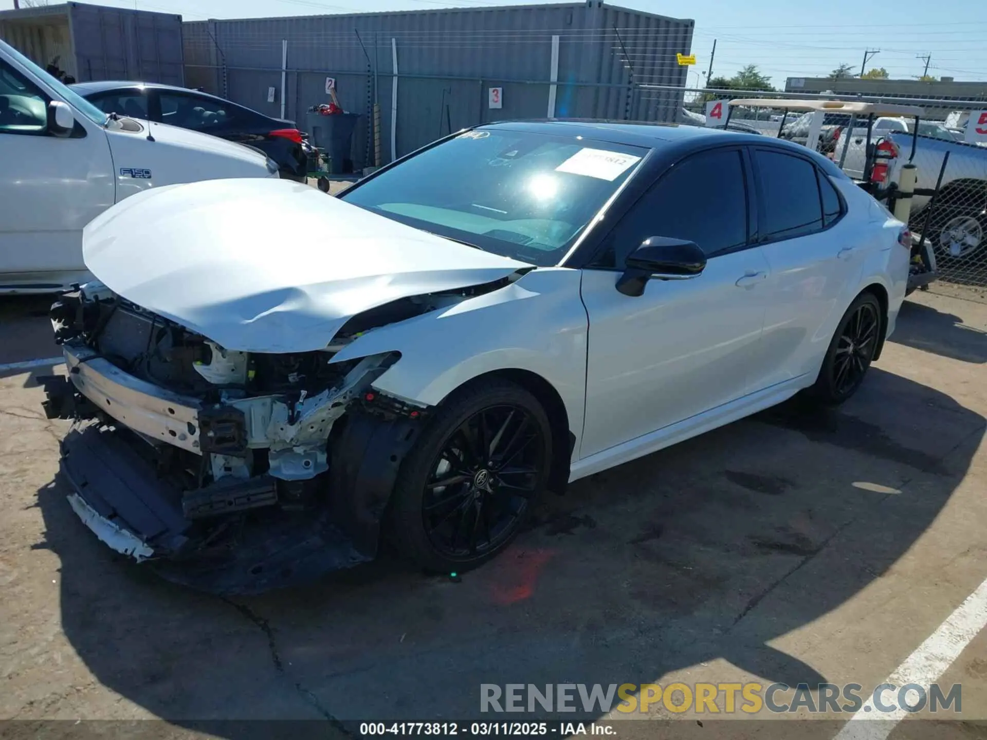 2 fotografías del automóvil dañado 4T1KZ1AK2PU086382 TOYOTA CAMRY 2023