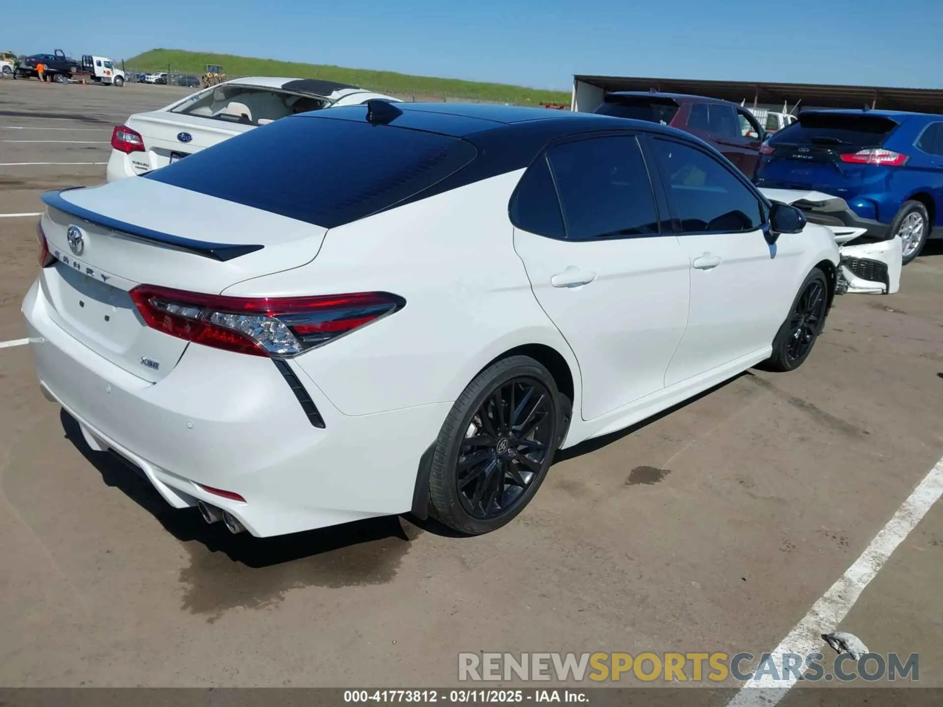 4 fotografías del automóvil dañado 4T1KZ1AK2PU086382 TOYOTA CAMRY 2023
